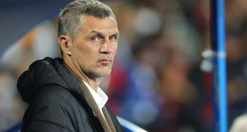 بعد ارتباط اسمه باتحاد جدة.. مالديني: لن أكون مدربًا